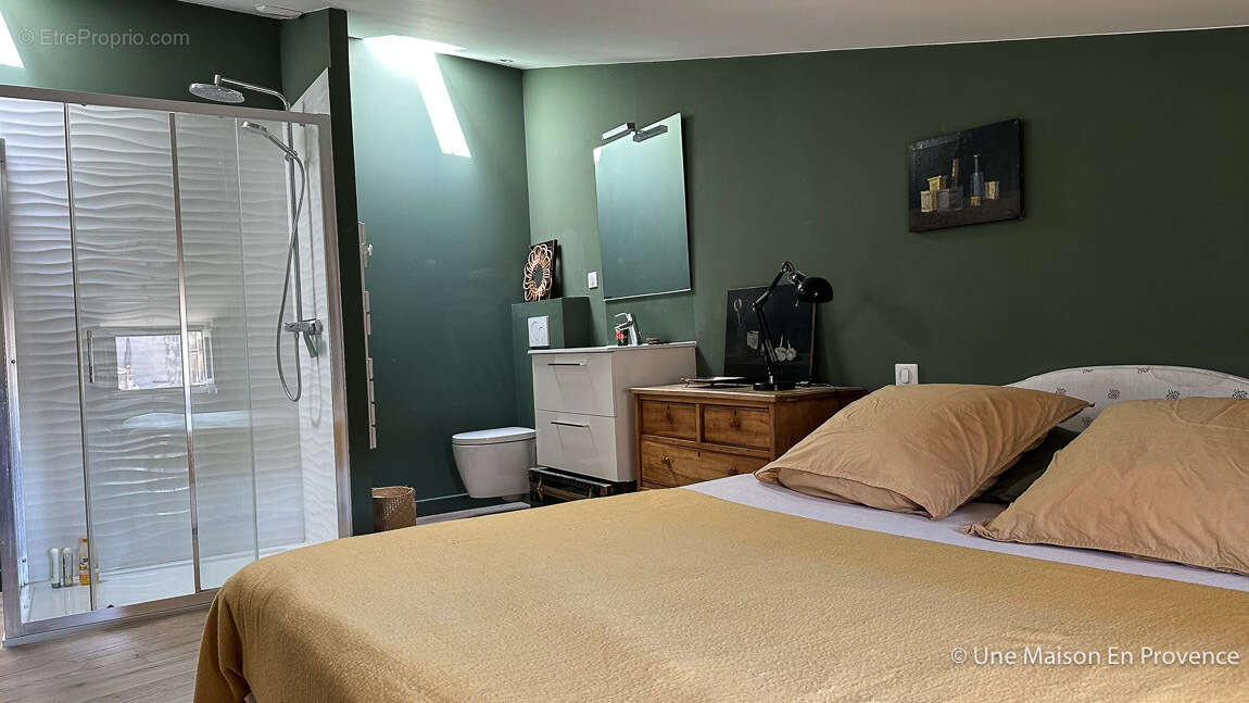 Duplex avec studio attenant et terrasse à Uzes - photo 10