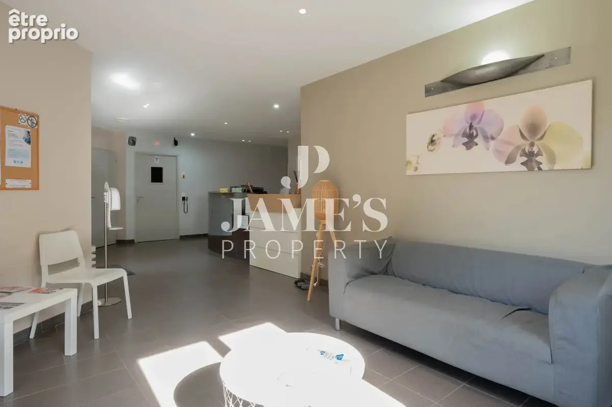 Commerce 192 m² à vendre à Eyragues (13630) - photo 4