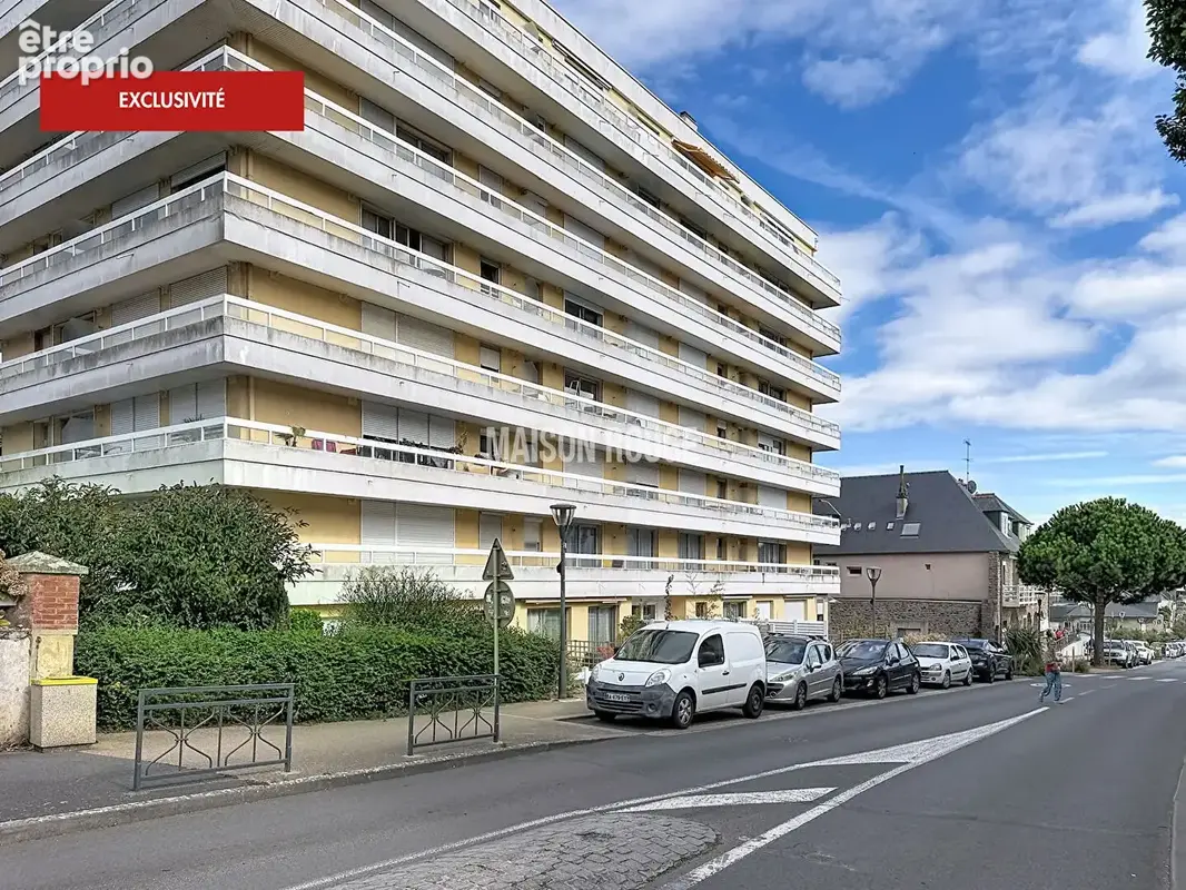 SAINT-QUAY-PORTRIEUX - Charmant T2 avec balcon, cave et stationnement au coeur du centre-ville - photo 8