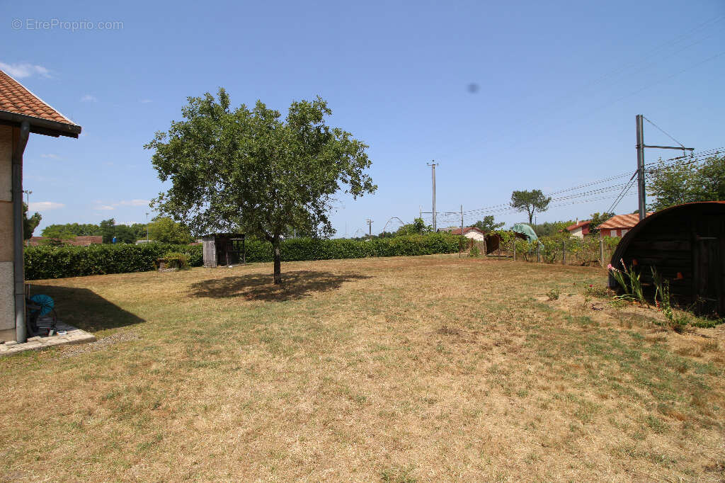 Maison à RION-DES-LANDES