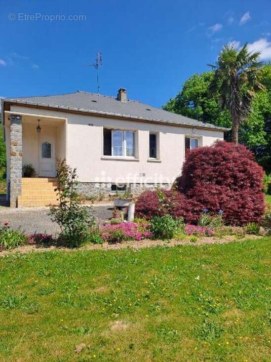 Maison à MORTAIN