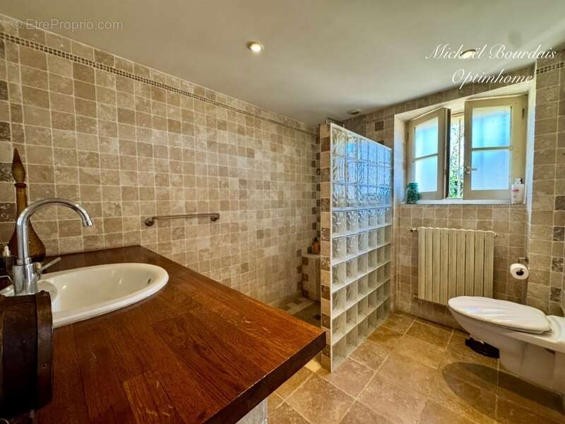 Maison à SAINT-GEORGES-DU-BOIS