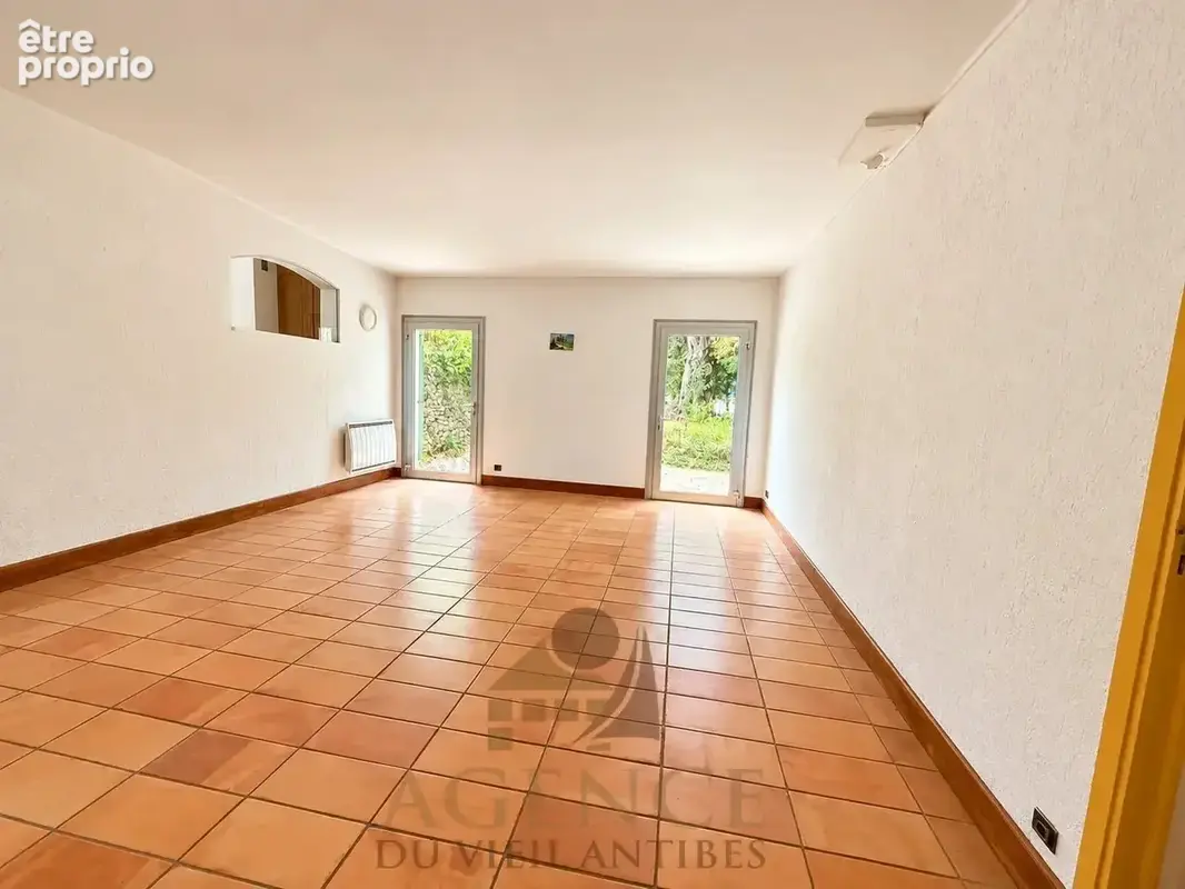 Antibes Suquette Maison avec terrain 2100m2– Authentique propriété en pierre – Environnement privilégié – Fort potentiel – Pisci - photo 19