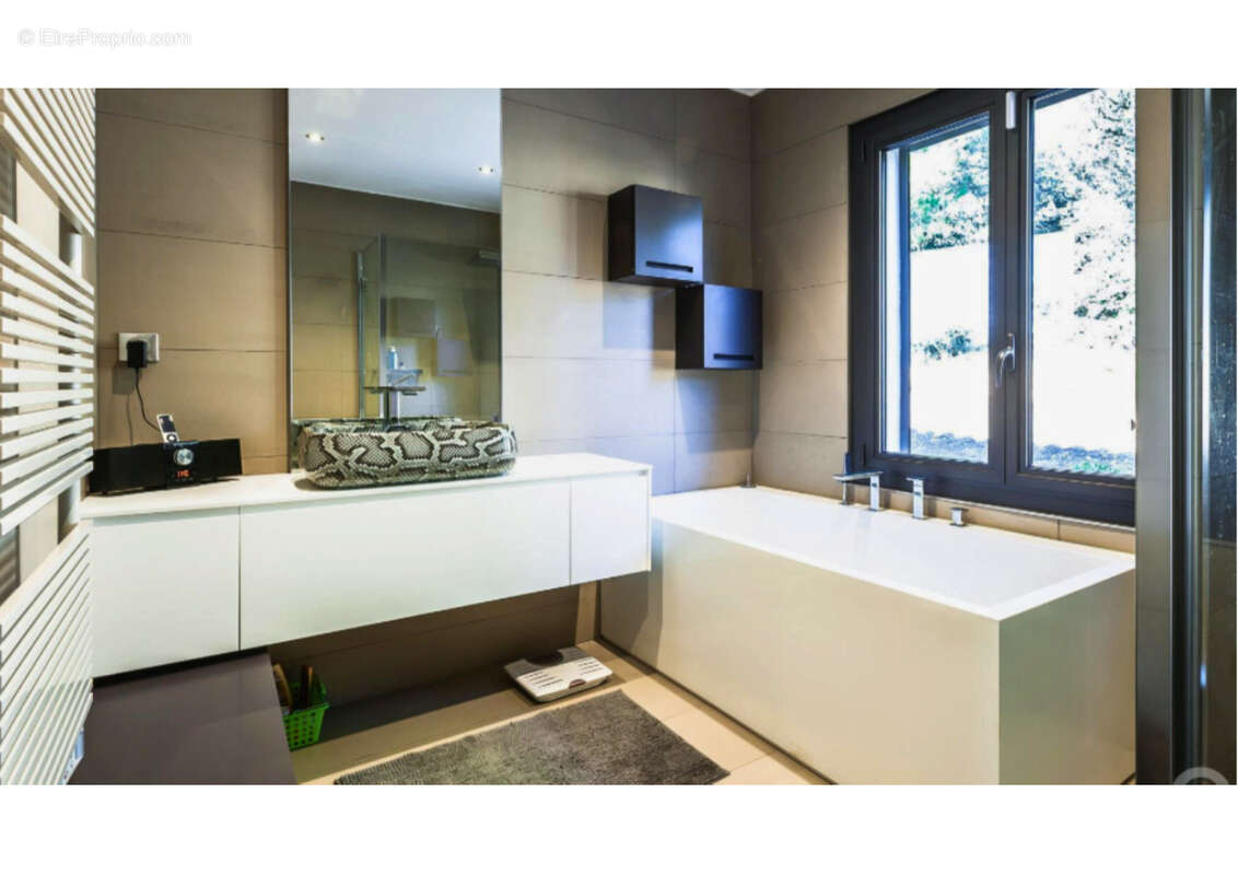 Maison à FORCALQUIER