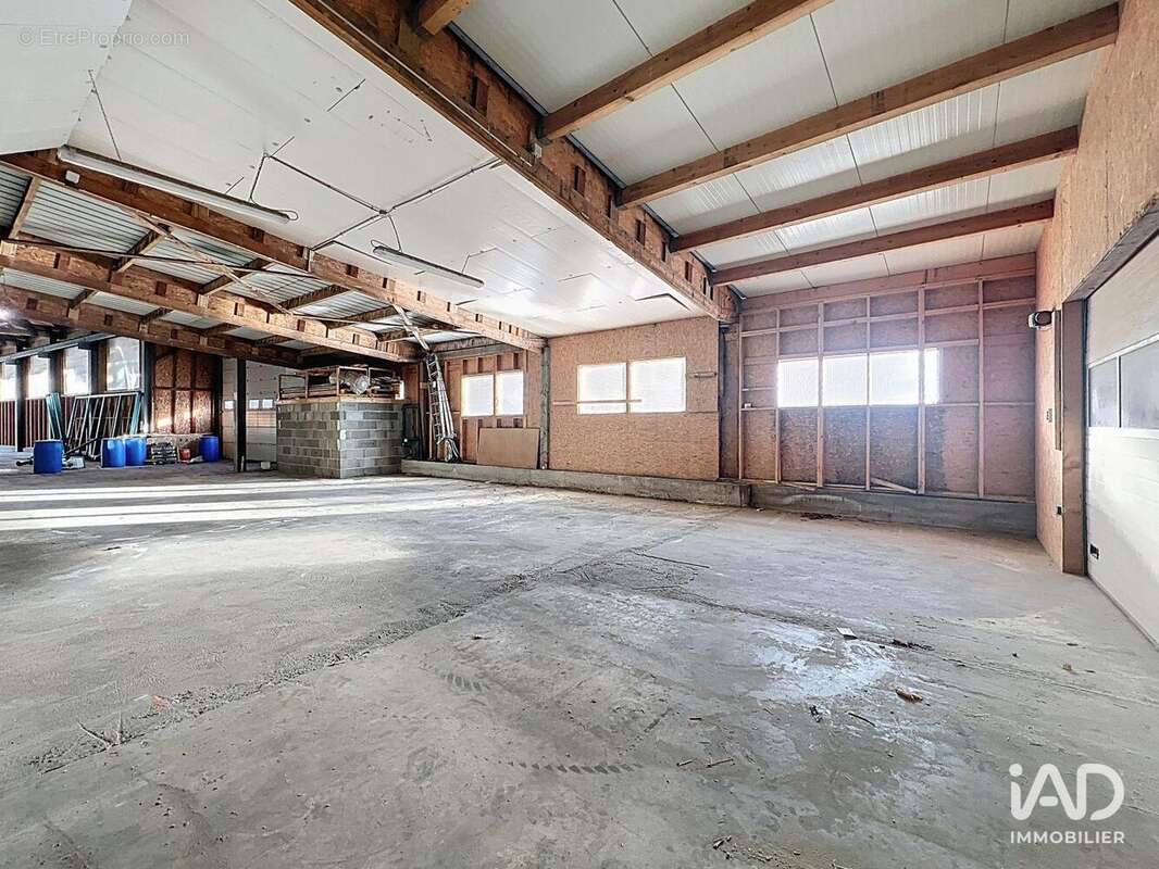 Photo 8 - Commerce à LA CHAISE-DIEU