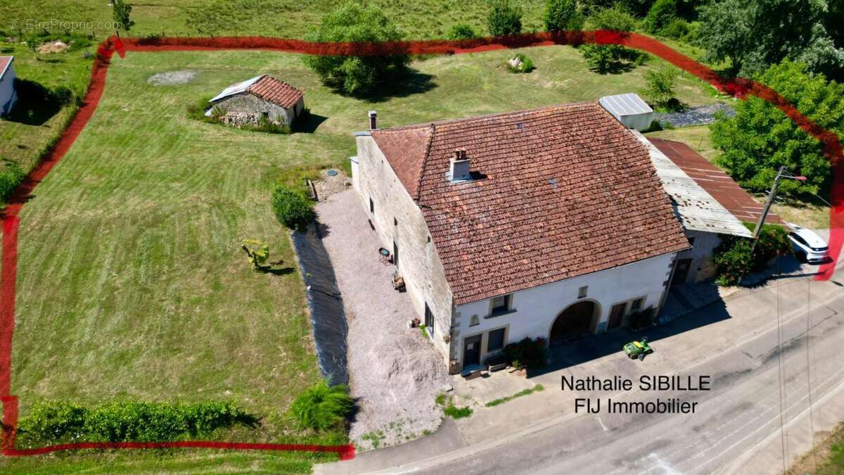 Maison en pierre à la campagne / 106 m² / 96 000 EUR / VOUGECOURT - photo 8