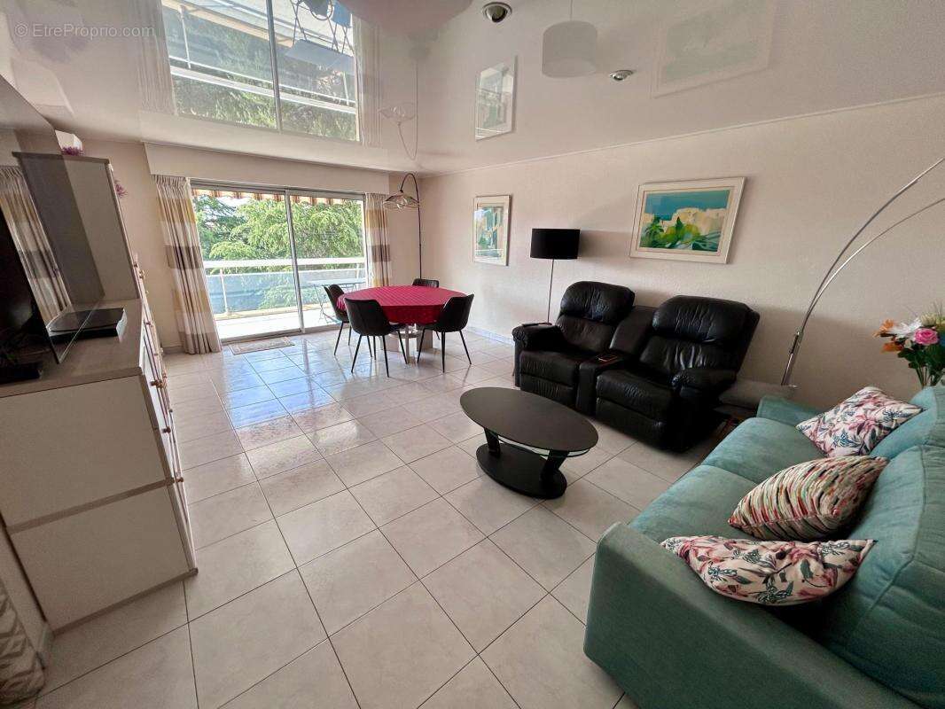 Appartement à FREJUS