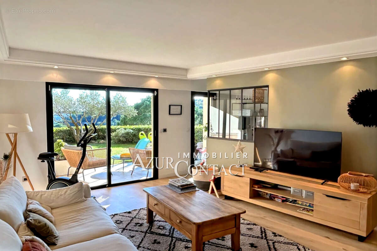 Appartement à MOUGINS