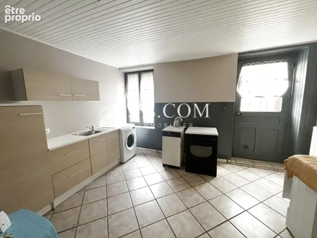 Maison Famialiale Spacieuse avec potentiel locatif 54300 Lun - photo 9