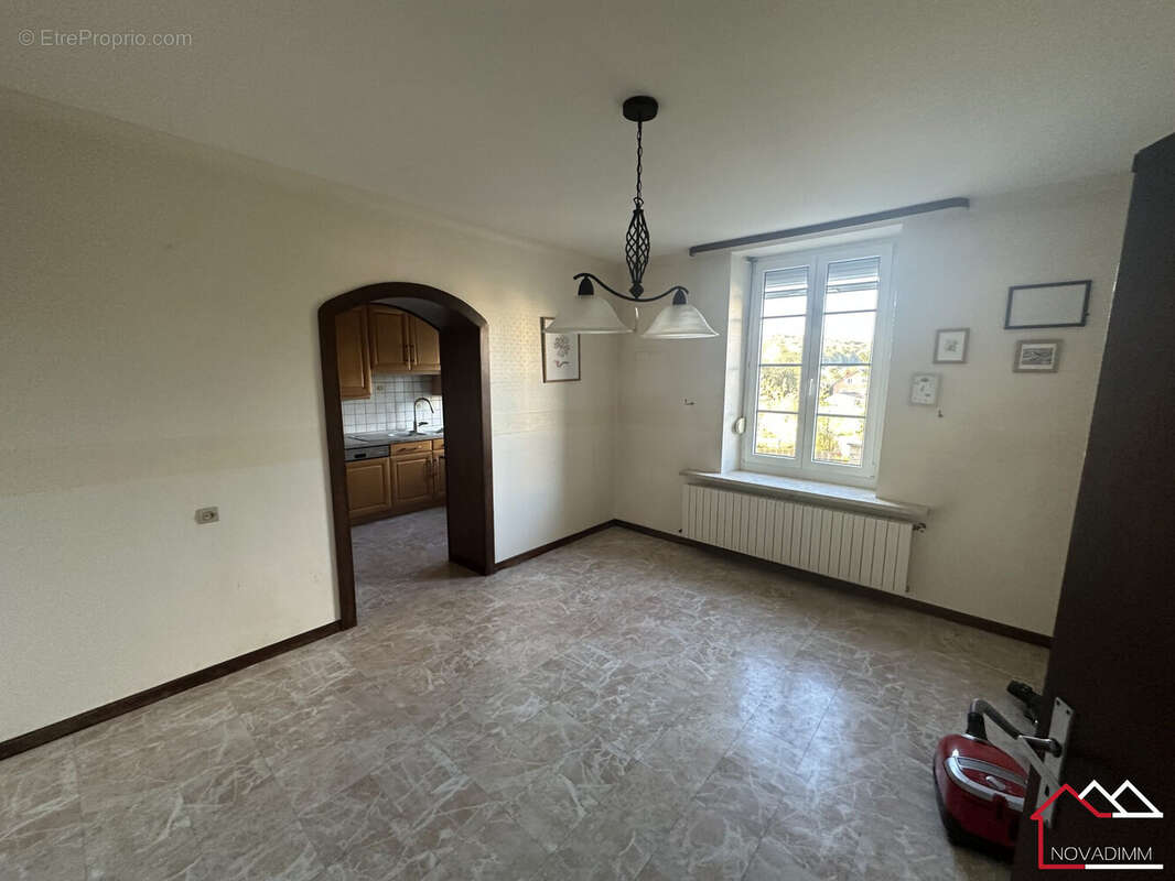 Maison à LONGEVILLE-LES-SAINT-AVOLD