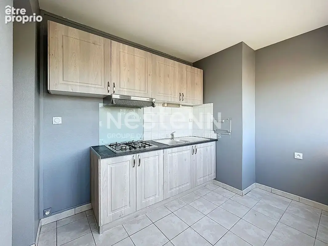 Appartement 4 pièces à vendre - Dernier étage avec vue sur cour à Blois (Cabochon) - photo 2