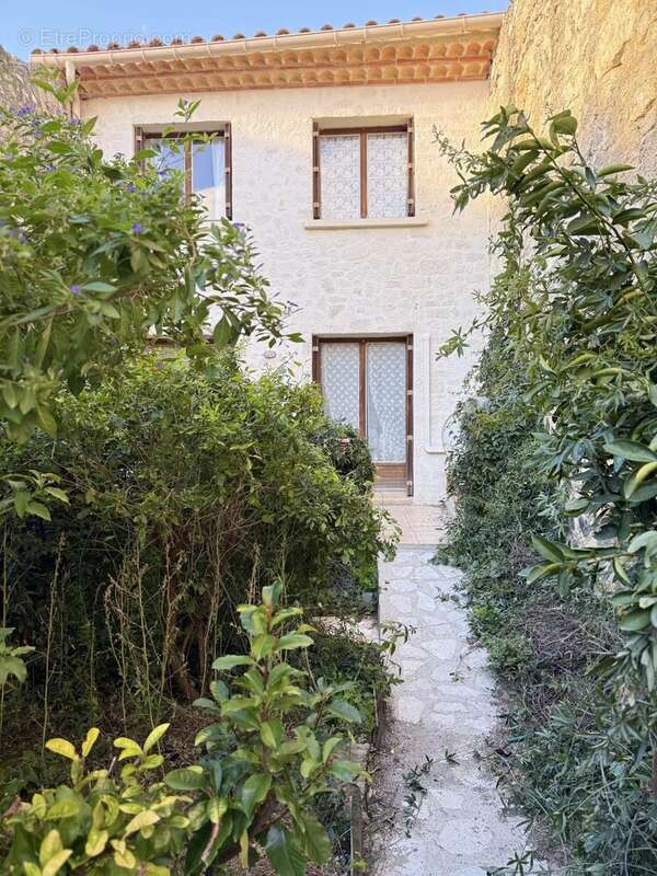 Maison à ROQUEFORT-DES-CORBIERES