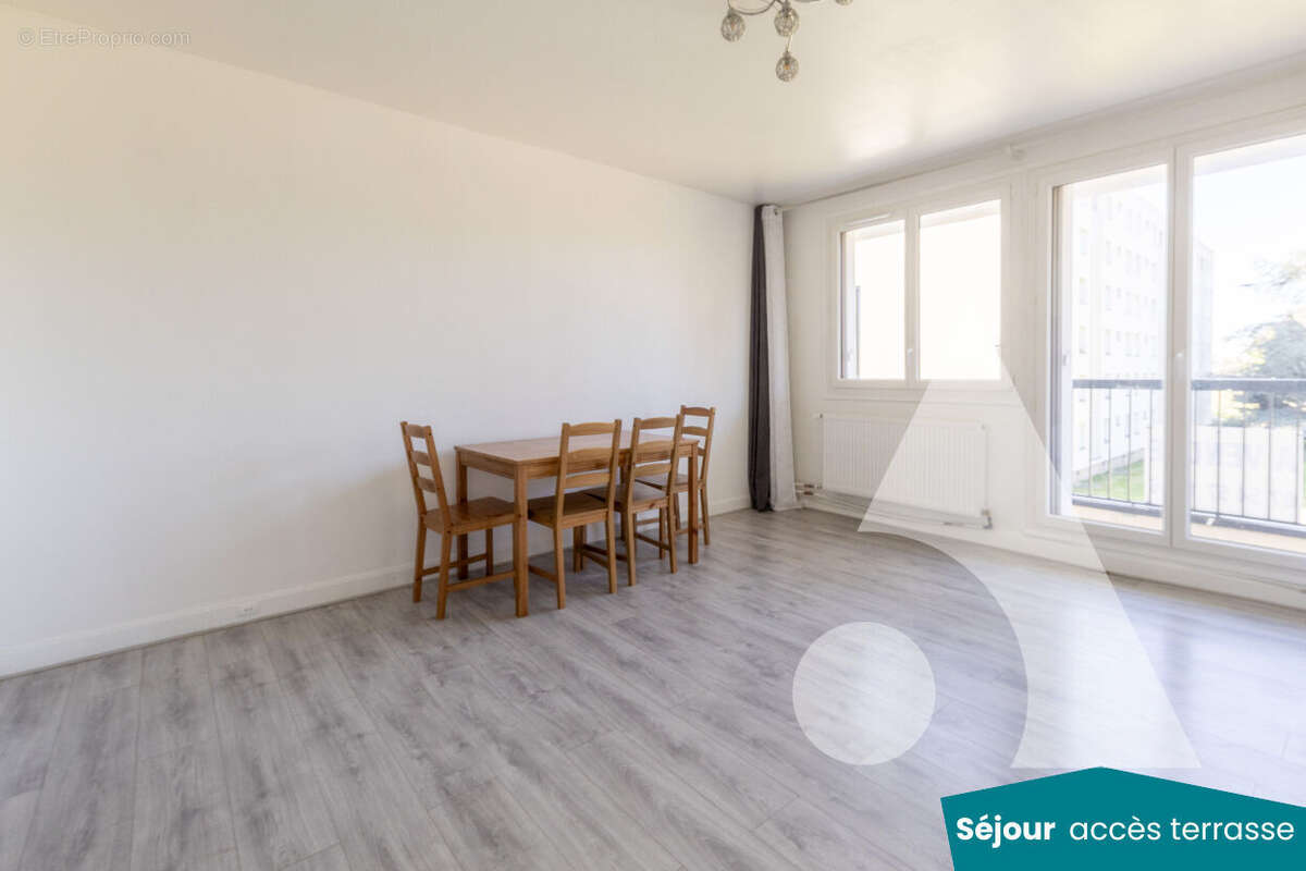 Appartement à CORBEIL-ESSONNES