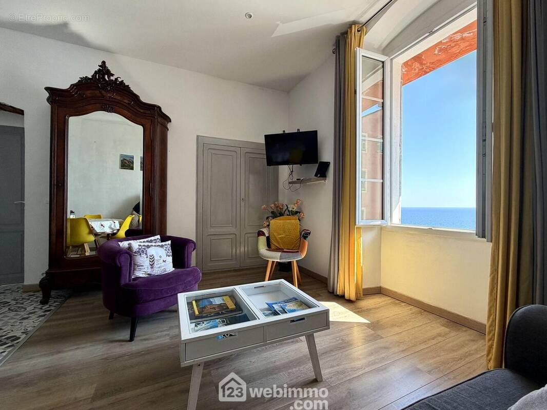 T2 : Séjour de 21m2 - Appartement à SAN-MARTINO-DI-LOTA
