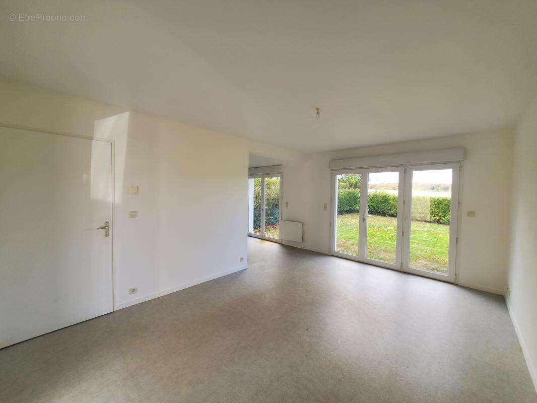 Maison à JUIGNE-DES-MOUTIERS