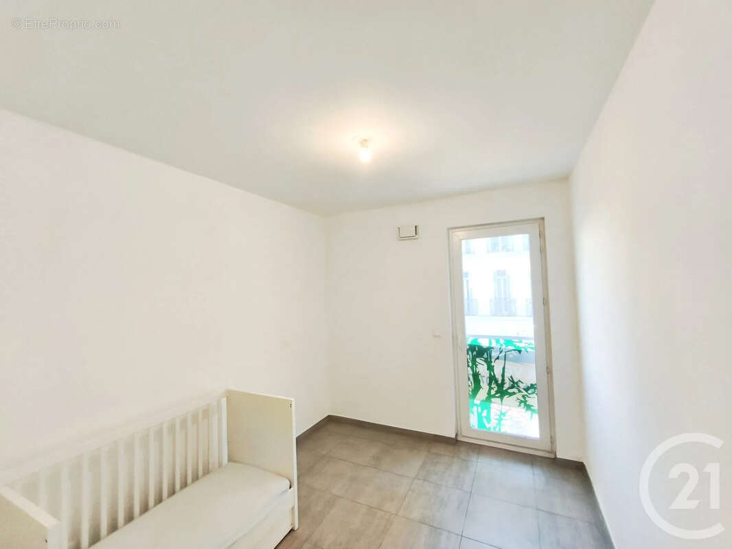 Appartement 53 m² à Toulon  - photo 8