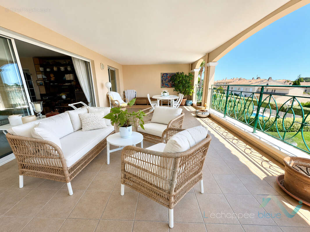 Appartement à CARQUEIRANNE
