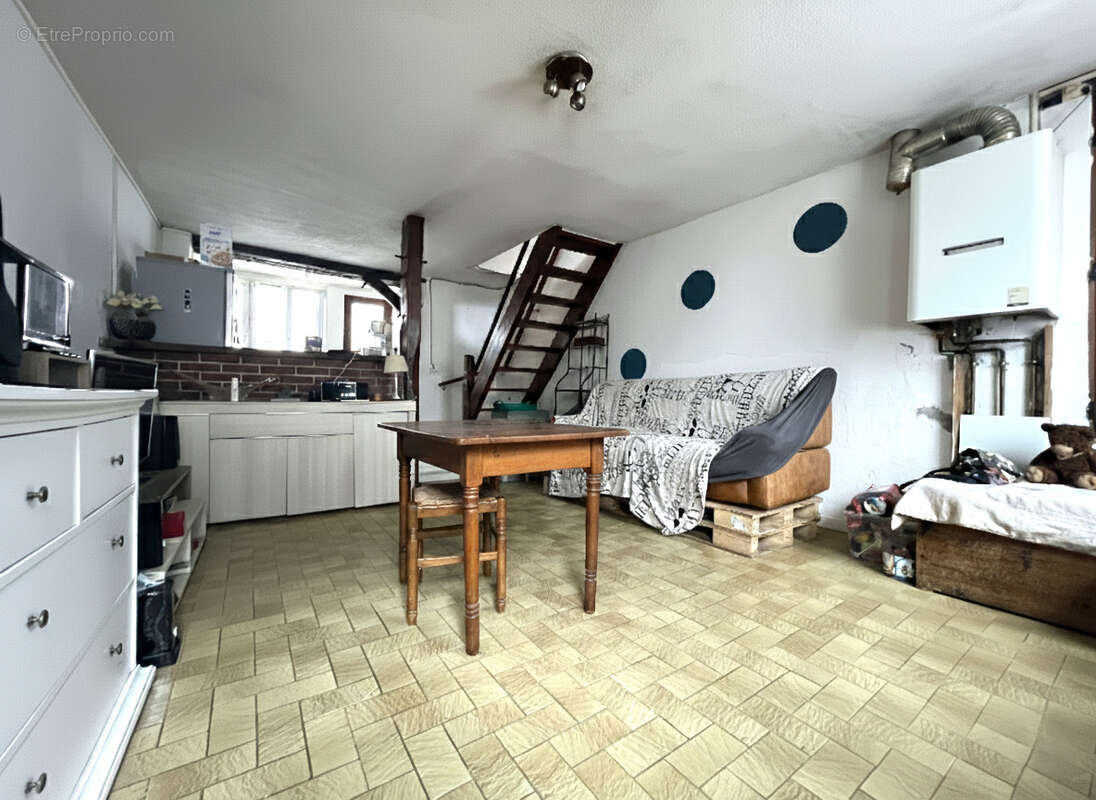 Maison de ville en pierre de type T3 avec extérieur - photo 3