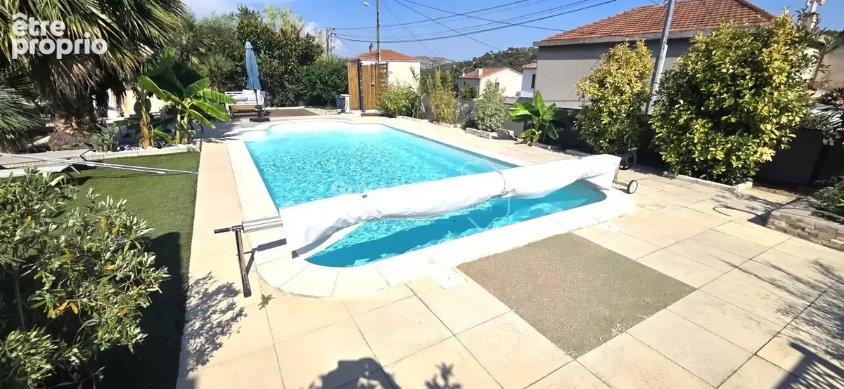 COUP DE COEUR AU ROVE! Villa de plain pied de type 4 de 112 m²  sur parcelle de terrain de 724 m² avec terrasses, piscine, cuisi - photo 13