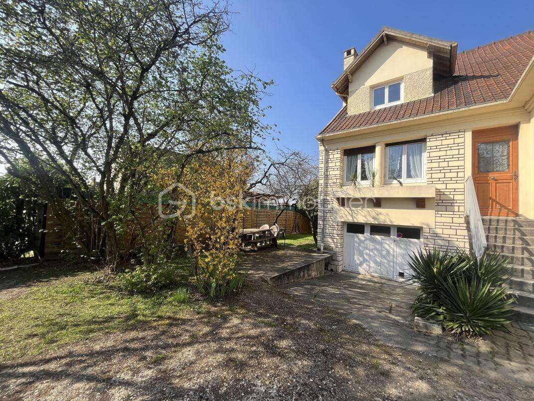 Maison familiale de 150m2 sur un terrain de 930m2 - photo 23