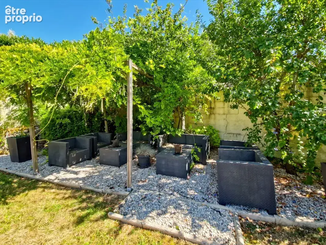  Coup de cœur assuré – Maison ancienne de charme entièrement rénovée avec prestations de haut standing - photo 11