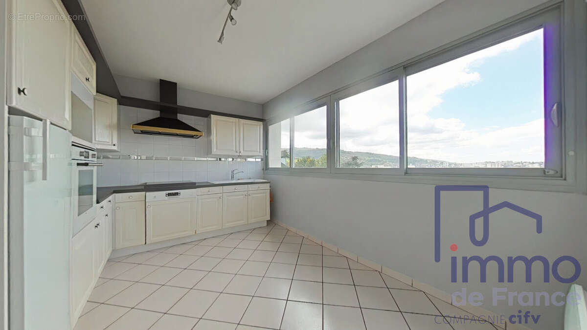 Appartement à SAINT-ETIENNE