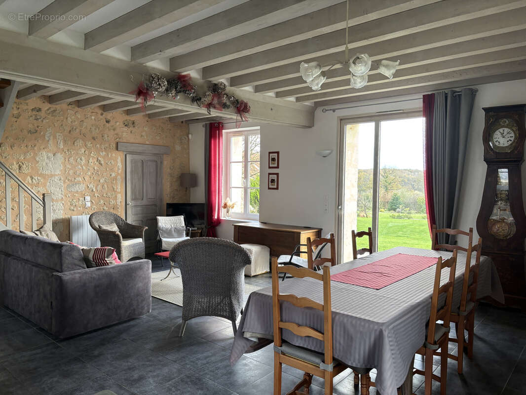 Maison à LE PIN-LA-GARENNE