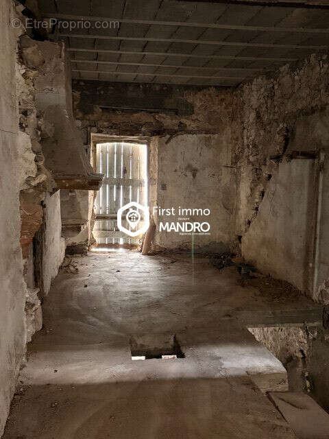 Maison à ESTAGEL
