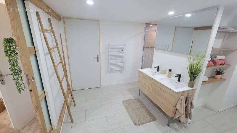 Appartement à CHAFFOIS