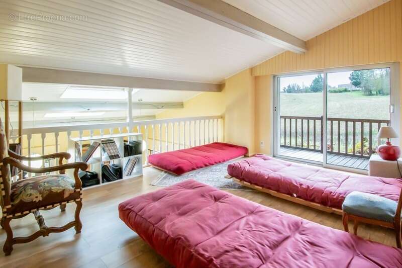 Maison à BIRAC-SUR-TREC