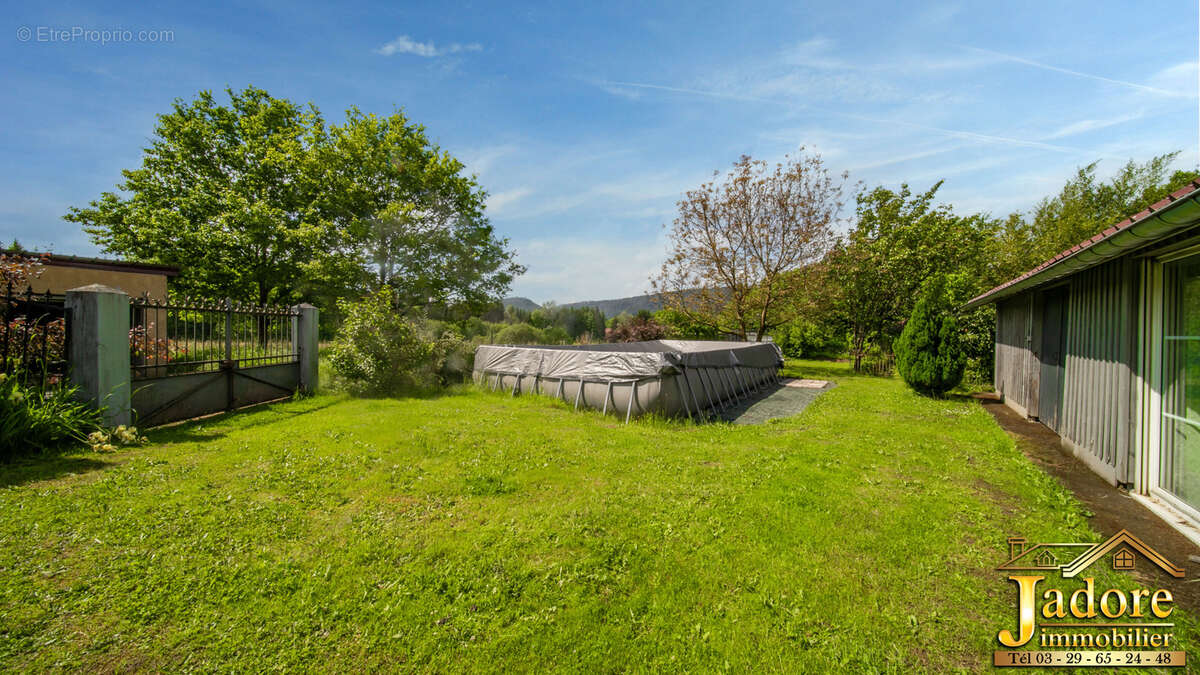 Maison à ETIVAL-CLAIREFONTAINE