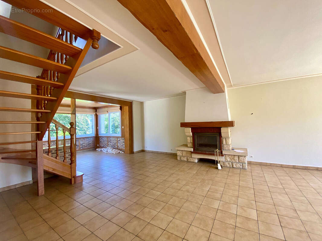 A vendre maison sur sous-sol complet à LANNILIS - photo 3
