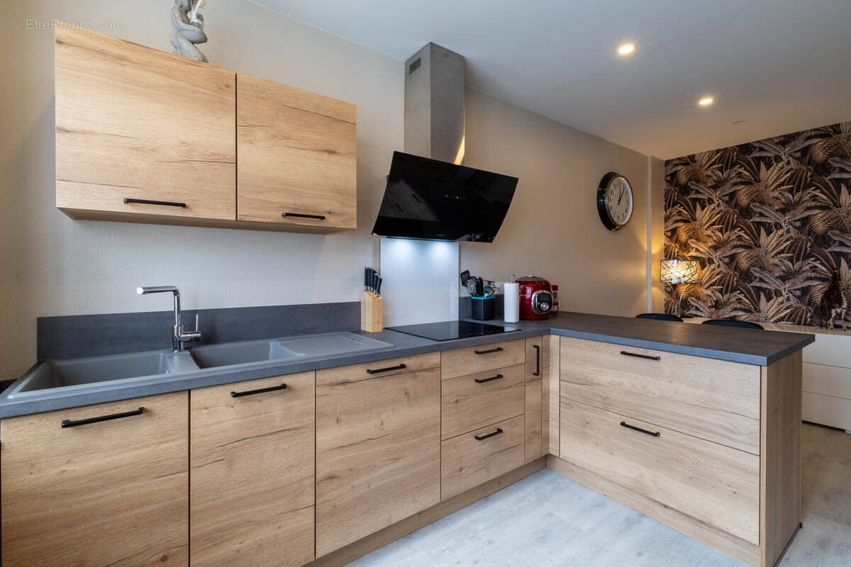 Appartement à SAINT-PRIVAT-LA-MONTAGNE