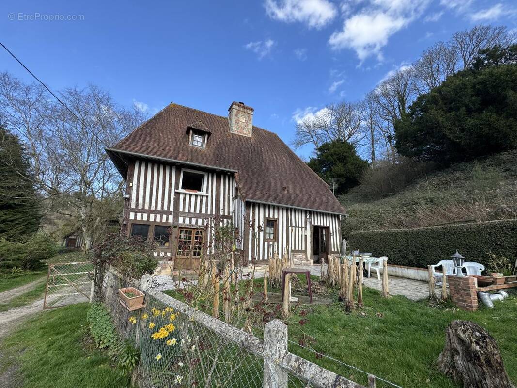 Maison à CASTILLON-EN-AUGE