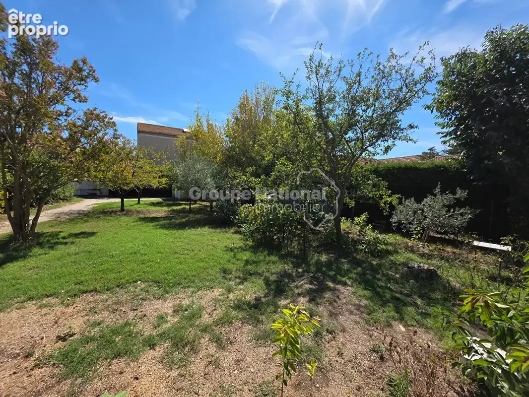 Maison - Garage, piscine et studio indépendant - photo 4