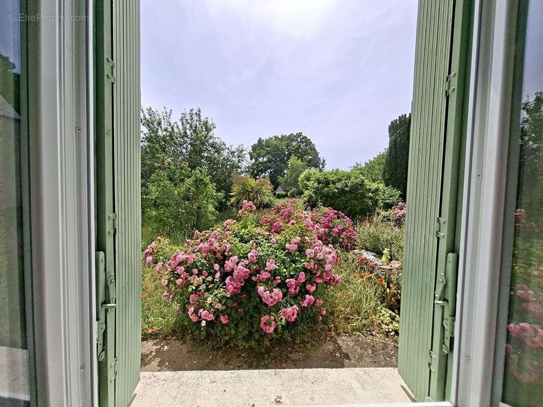 Maison en pierre + grange -Terrain env. 1 390m² -Beau potentiel - Saint-André-des-Eaux - photo 15