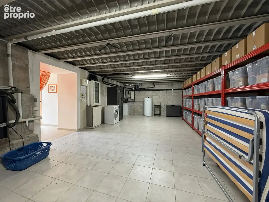 En EXCLUSIVITE Ancien Mazet de 93m2 + 40m2 de Stockage + Source le tout sur 6022m2 de terrain avec vue - photo 11