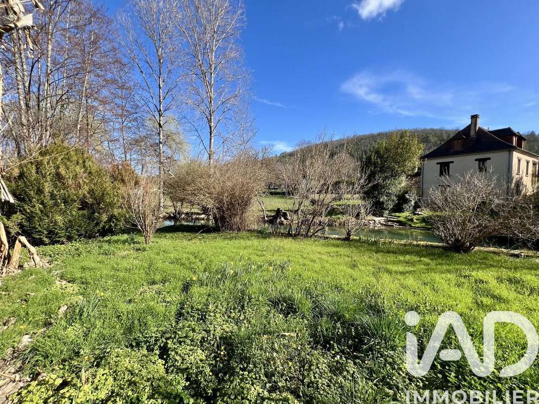 Maison 166 m² à Bouzic  - photo 4