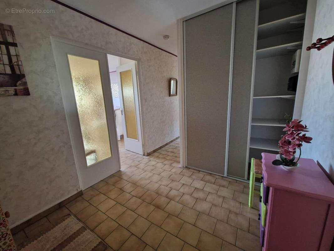   - Appartement à SAINT-PRIEST
