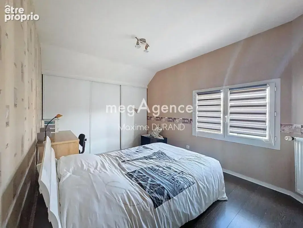 Maison familiale avec vaste pièce de vie et suite parentale de plain-pied à Cholet - photo 9