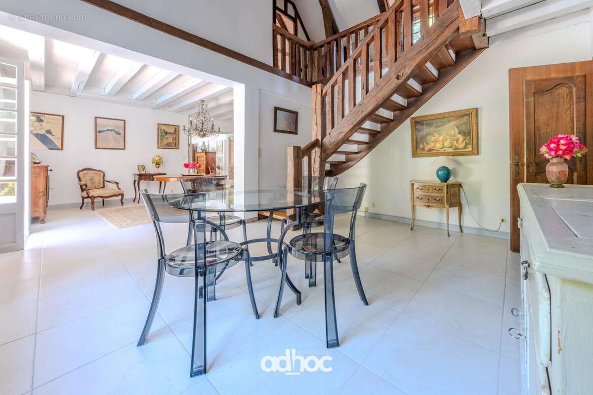Maison 250 m² à Ardon  - photo 5