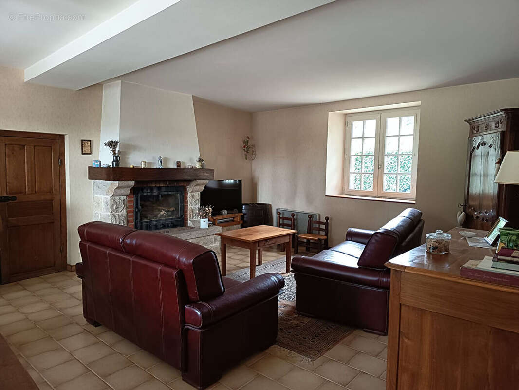 Maison à SAINTE-GEMMES-D'ANDIGNE