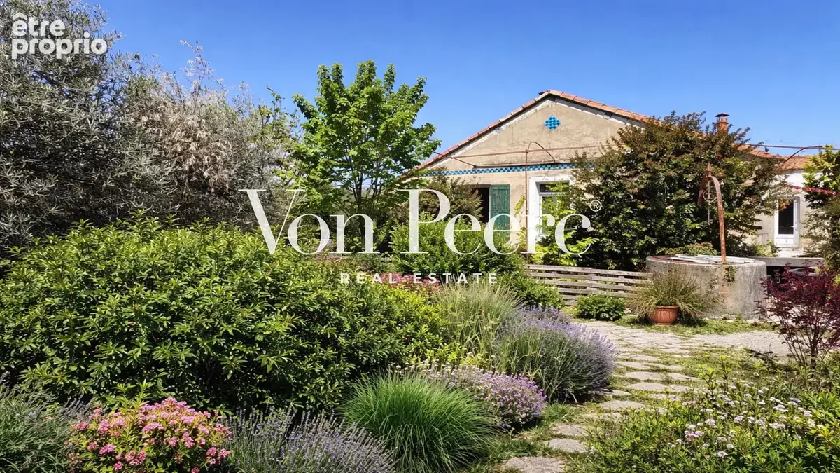 Terrain constructible à Saint-Rémy-de-Provence - photo 1