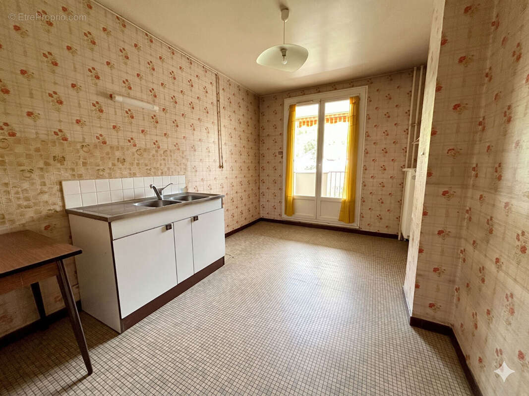 Appartement à TASSIN-LA-DEMI-LUNE