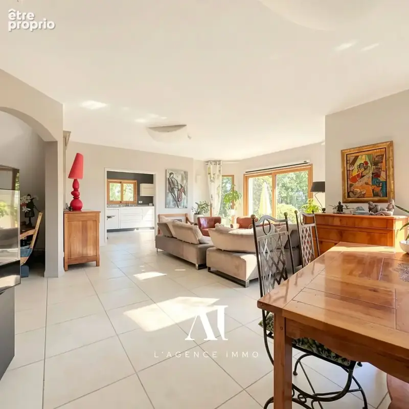 Maison 5 pièces 259 m² à vendre à Divonne-Les-Bains (01220) - photo 8