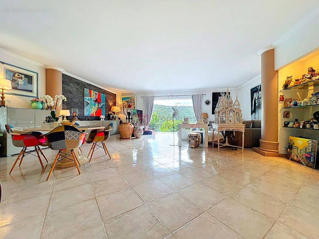 Maison à AURIBEAU-SUR-SIAGNE