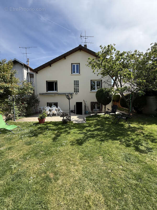 Maison à LE BLANC-MESNIL