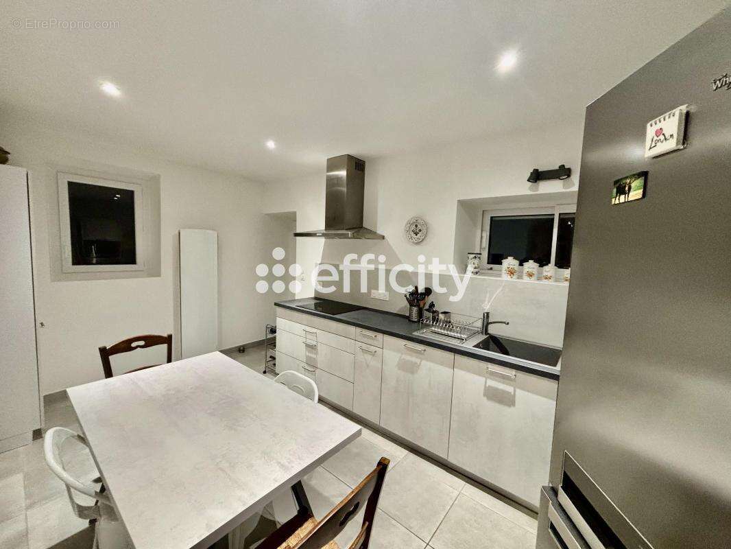 Maison à LA CHAPELLE-SAINT-URSIN