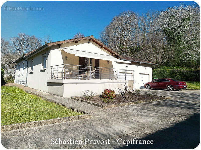 Maison à SAINT-PARDOUX-LA-RIVIERE