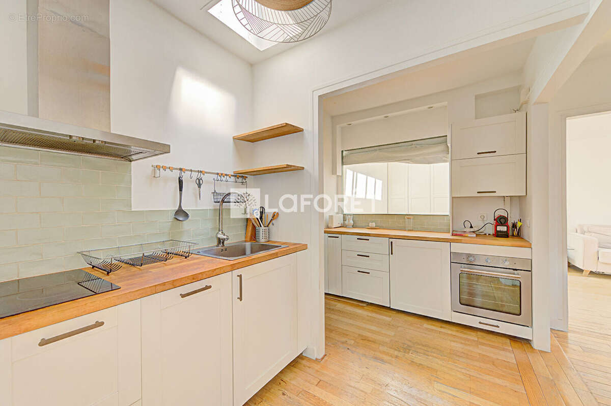 Appartement à NEUILLY-SUR-SEINE